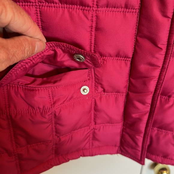 Reaction  by Kenneth Cole Women’s down vest  slightly puffer XL. NWT - Picture 5 of 9